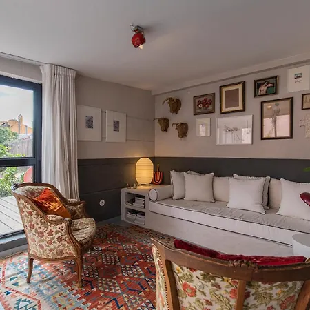 Secret Garden House *