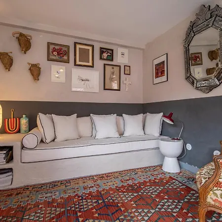 Apartment Secret Garden House Lissabon